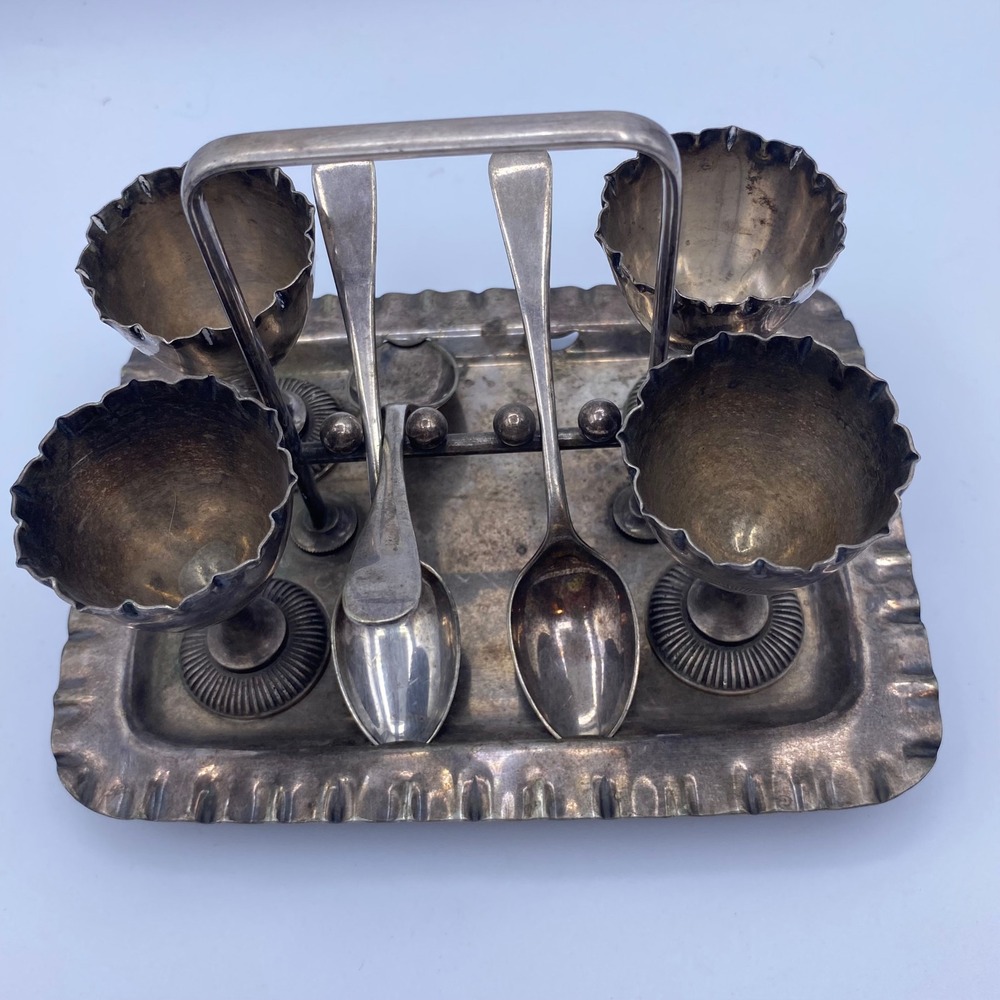 Walker & Hall Sheffield England Silver‎ Plate 4-Cup Egg Cruet Set with 3 Spoons